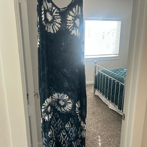 En Creme Navy and White Maxi Dress